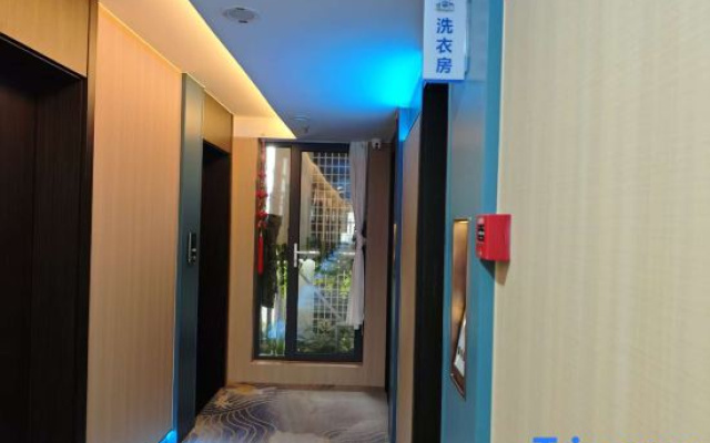 Kunming Holiday Inn Hotel (Guangfu Road Dashanghui Store)