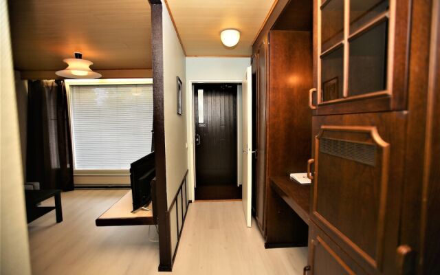 Leikari Seal La Vie Bungalows