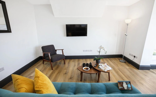 TYME Suites on Kingsway