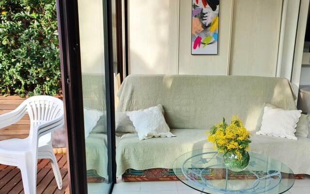 Apartment with One Bedroom in Roquebrune Sur Argens, with Enclosed Garden And Wifi - 350 M From the Beach