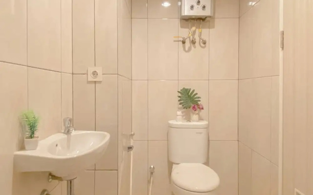 Good Choice And Homey Studio Grand Kamala Lagoon Apartment