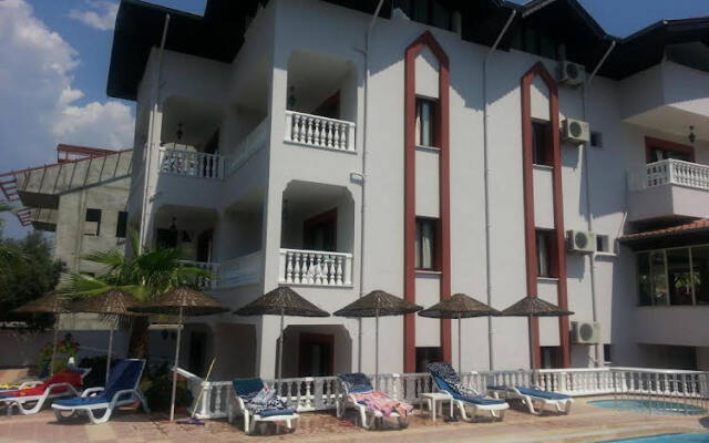 Champagne Apartments