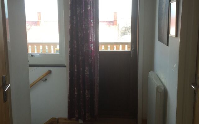 RIBO Apartment Triangel