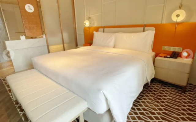 voco Chongqing Chaotianmen by IHG