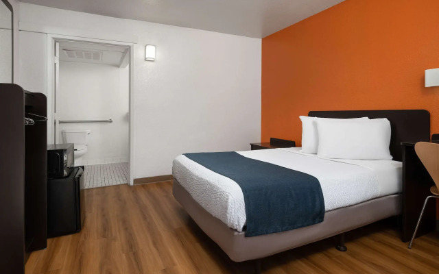 Motel 6 Carpinteria, CA - Santa Barbara - North