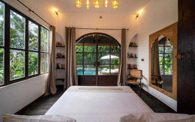 Tropical Private Villa, 3 BR, Canggu Ricefield View