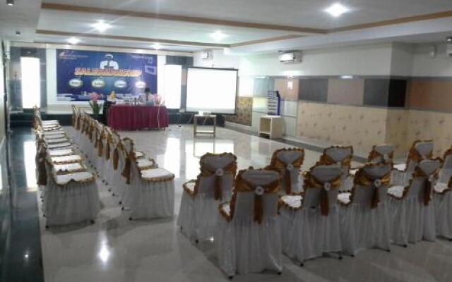 Hotel Grand Kartika