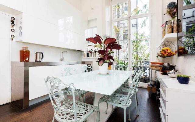 Queen's Gardens Delight