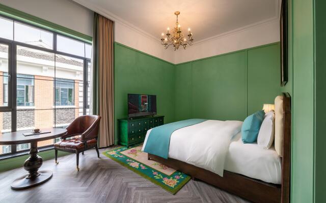 Hotel Indigo Heilong Lake by IHG