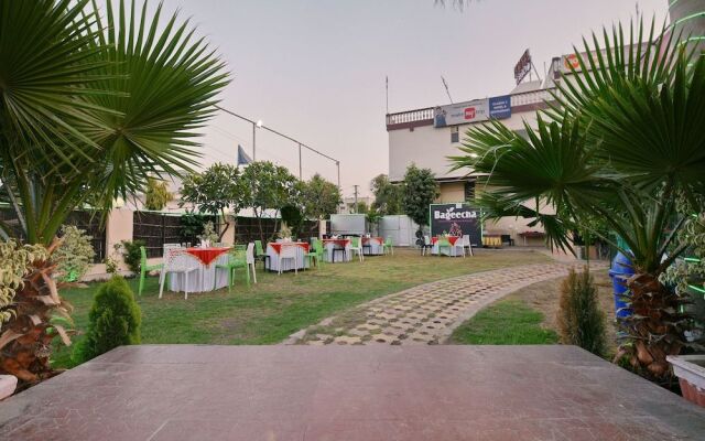 OYO 11754 Hotel Classic 7