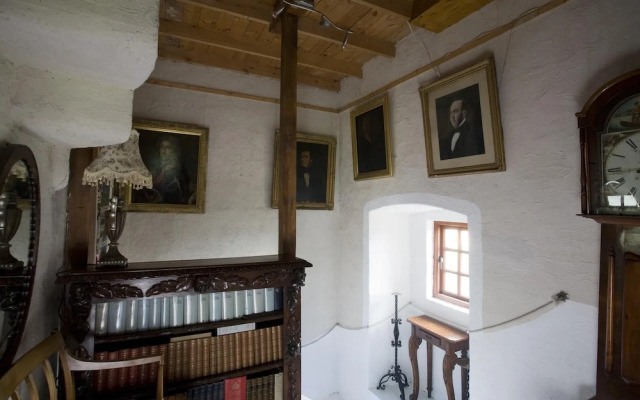The Manor at Plane Castle