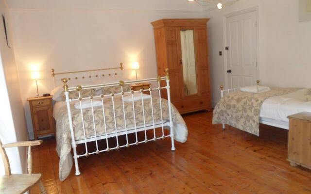 Brown's Rooms