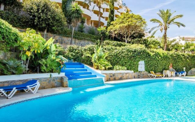 SAT - Contemporary Apartment in Puerto Banus