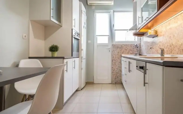 Spacious 3 bedroom apartment in Thessio