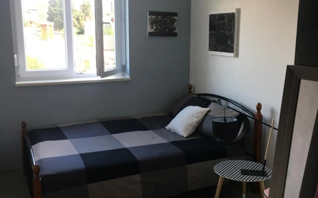 Small newly renovated apartment in Pula