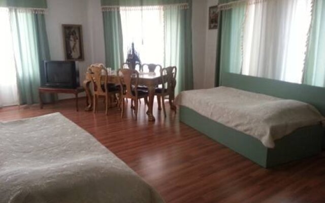 Hotel Deloni