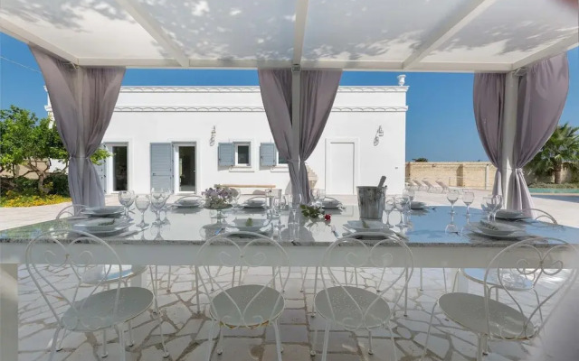 1695 Villa Albarosa by Perle di Puglia