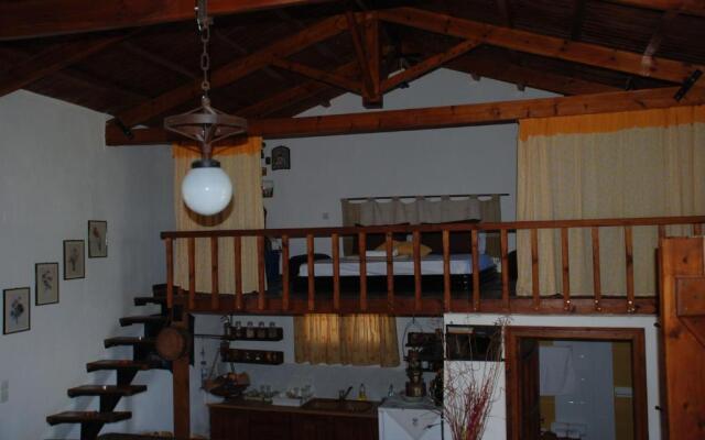 Villa Lofos Wood & Stone