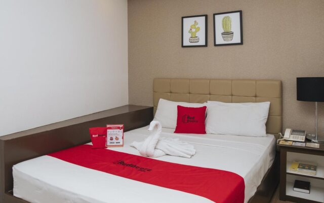 RedDoorz Plus @ Balagtas Makati