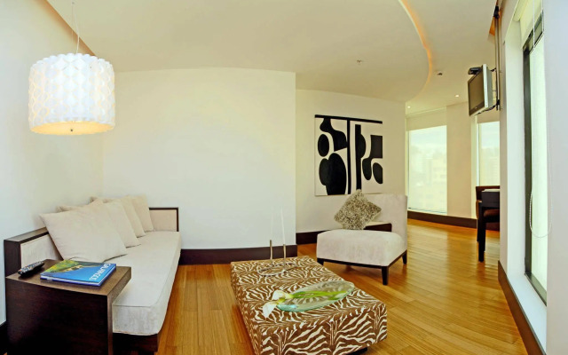 Le Parc Hotel, Beyond Stars