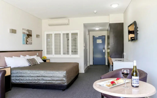 Macquarie Inn At Club Macquarie