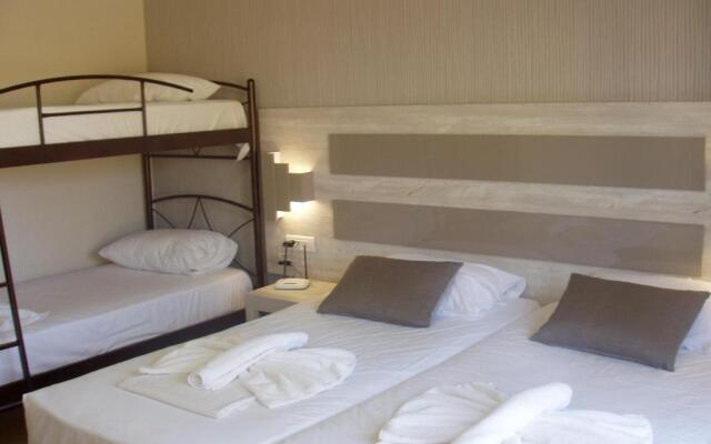 Paradise Apartments & Suites