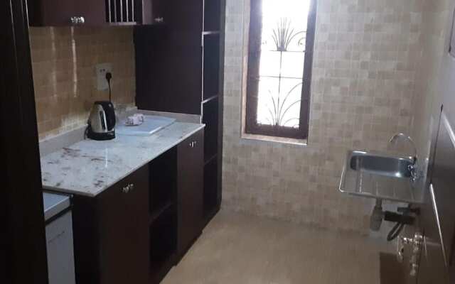 Royal City Dubai Hotel & Suites