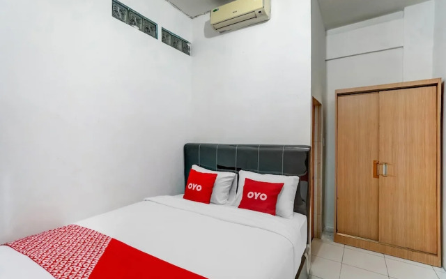 OYO 91110 Wilson HomestayNearRSU Bunda Thamrin