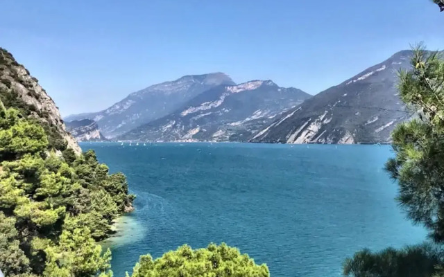 Apartment Sole With Fantastic Lake View