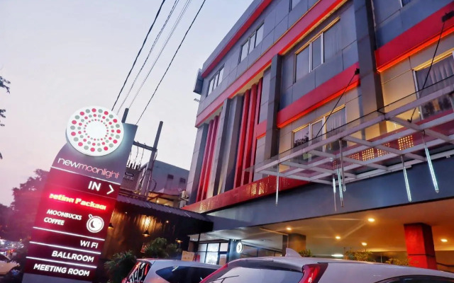 New Moonlight Hotel
