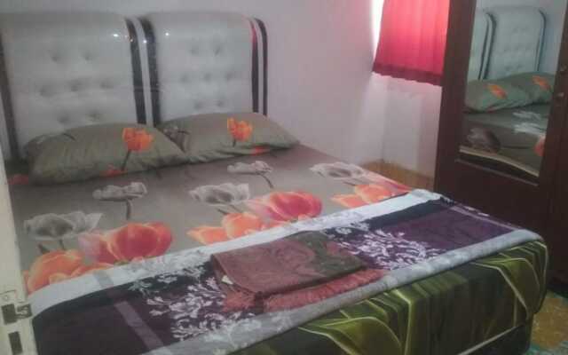 EXPRESS O 92070 Mando Homestay Syariah Near KANTOR LURAH Bukik Apik Puhun