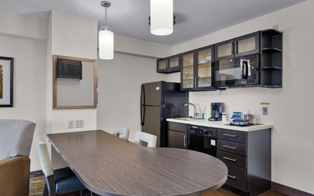 Candlewood Suites Erie by IHG