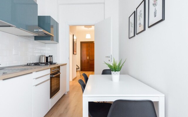 Modern Trendy Flat Well Connected W/vatican