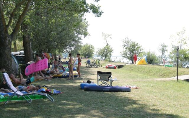 Balatontourist Vadvirág Kemping