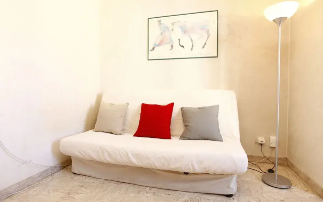 Grand Studio 30m² En Centre-Ville À Nice