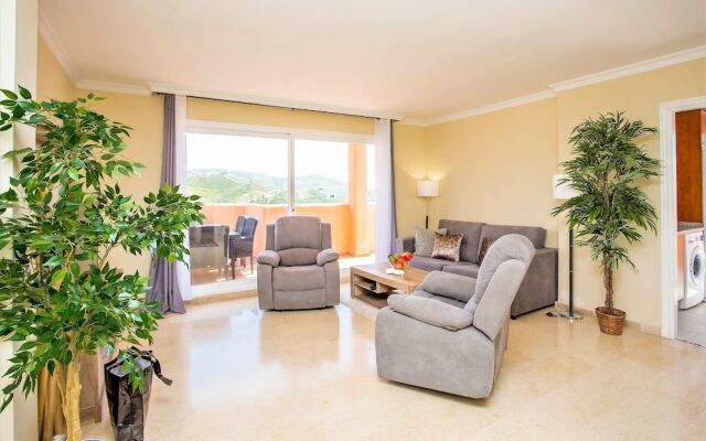 Beautiful 2 Bed 2 Bath, Duplex Penthouse JC30