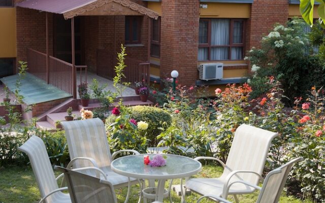 The Yellow House BED&BREAKFAST By South City Housing Pvt Ltd