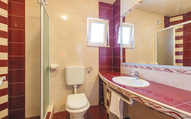 Beautiful Home in Kastel Stafilic With Wifi and 7 Bedrooms