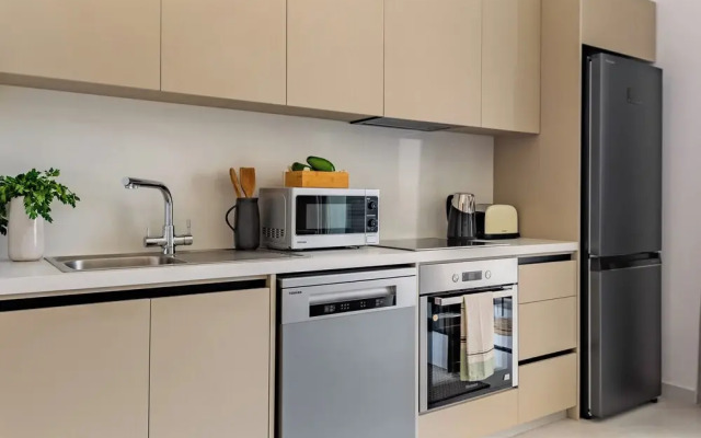 Sanders Florida - Fresh 1-bdr Apt w Sea View