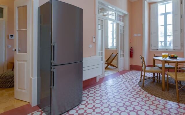 Pombaline Building V. Real Santo António