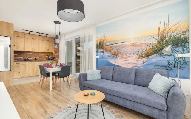 Coast Apartment With Balcony by Renters