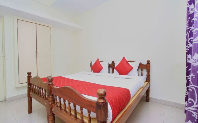 OYO 11358 Home Compact 2BHK Near Promenade Beach