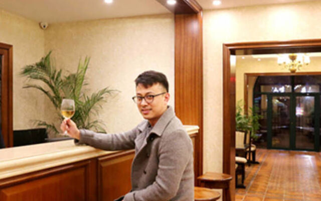 Menoni Boutique Hotel