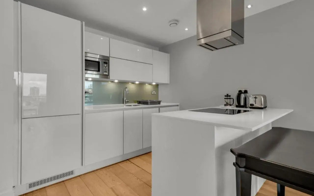Commercial Street Apartment By Mysquare
