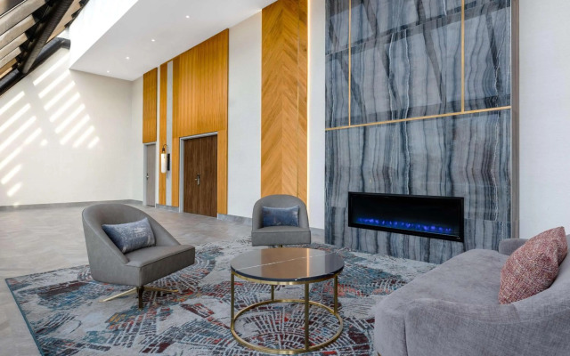 DoubleTree by Hilton Kingston