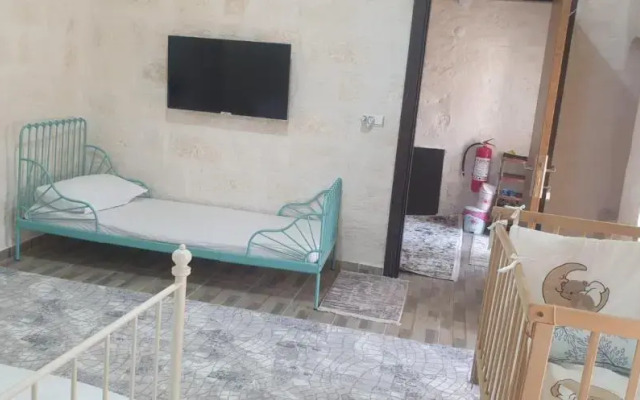 Tarihi Midyat Acar Konağı