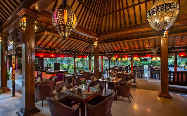 Green Field Hotel and Restaurant