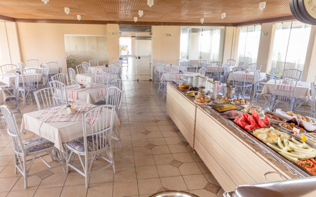 Xenius Hotel