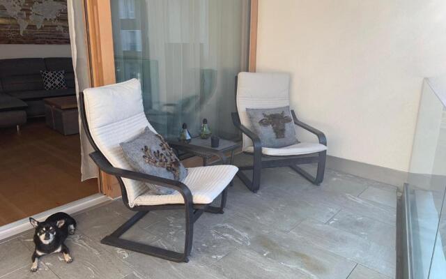 Luxus Neubau 5 min zu Talstation & Caumasee