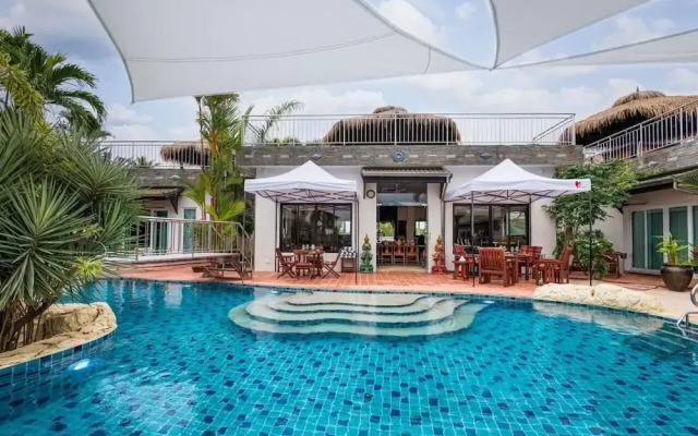 Sahaswara Luxury Villa Pattaya